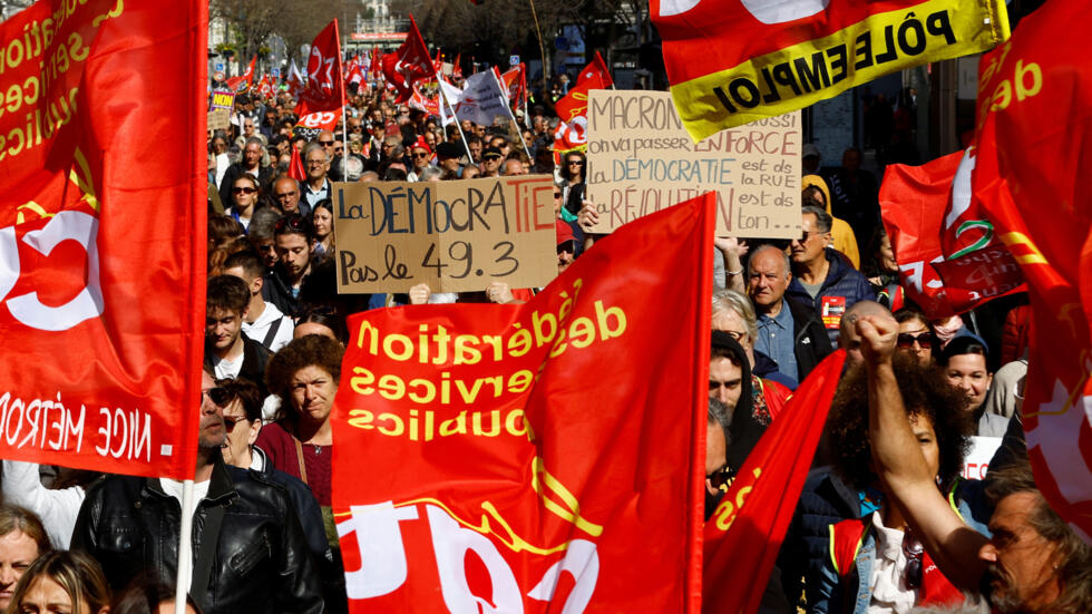 w980-p16x9-2023-03-28T091941Z_156899907_RC2X20ABRSYP_RTRMADP_3_FRANCE-PENSIONS-PROTESTS.jpg